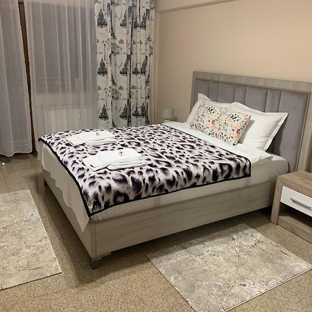 Minerva Ultracentral Apartment Craiova Exterior photo