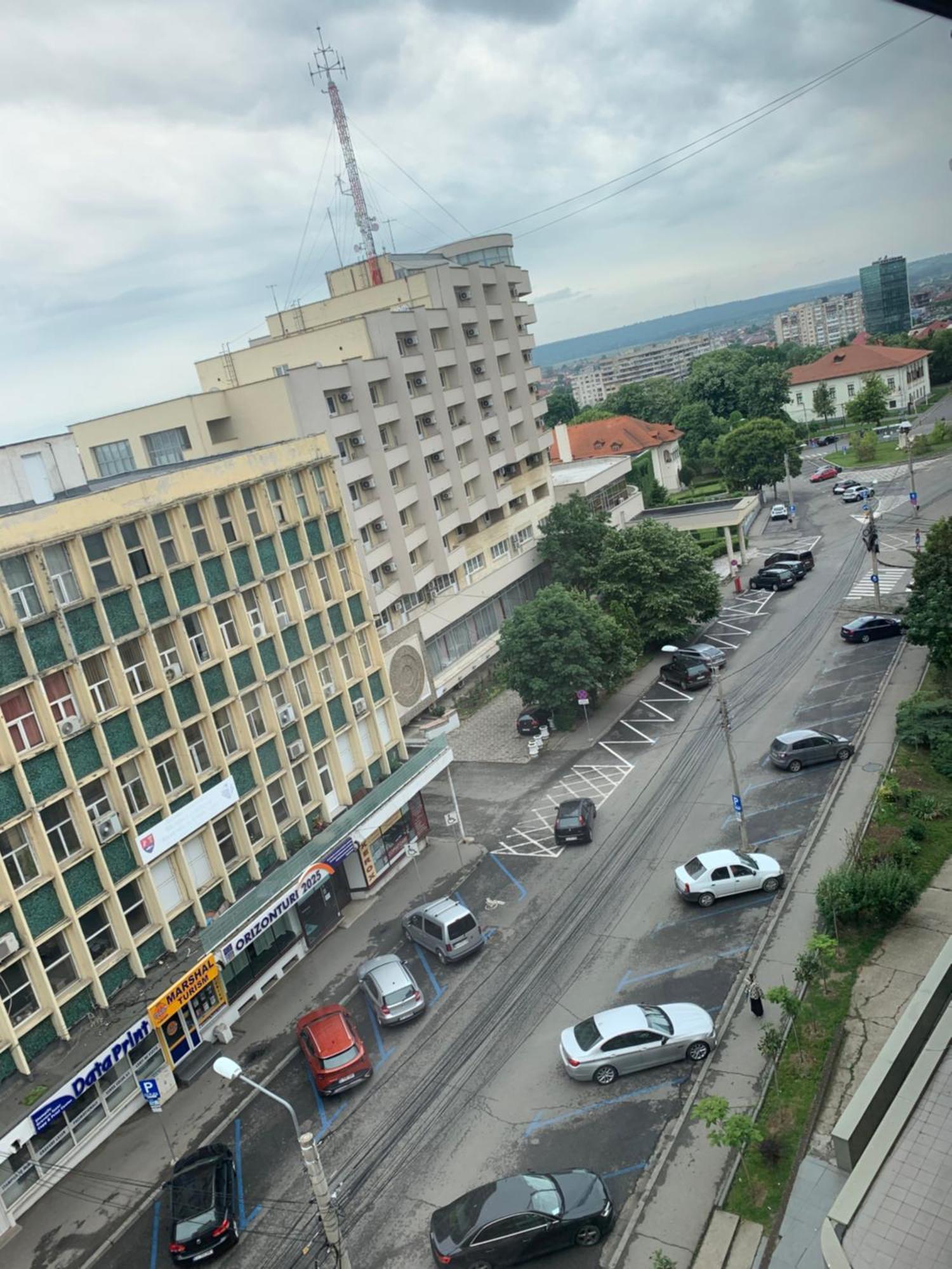 Minerva Ultracentral Apartment Craiova Exterior photo