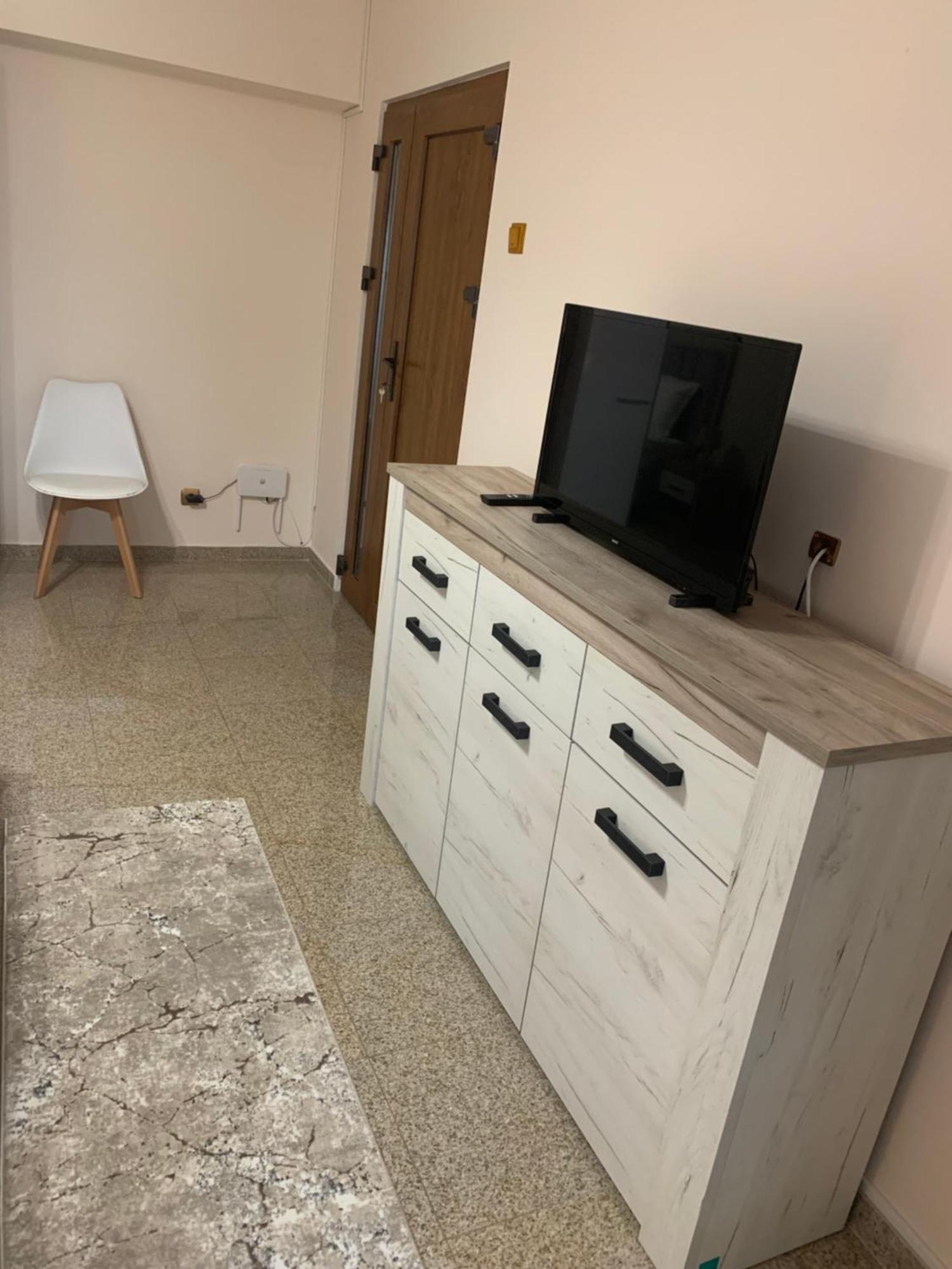 Minerva Ultracentral Apartment Craiova Exterior photo