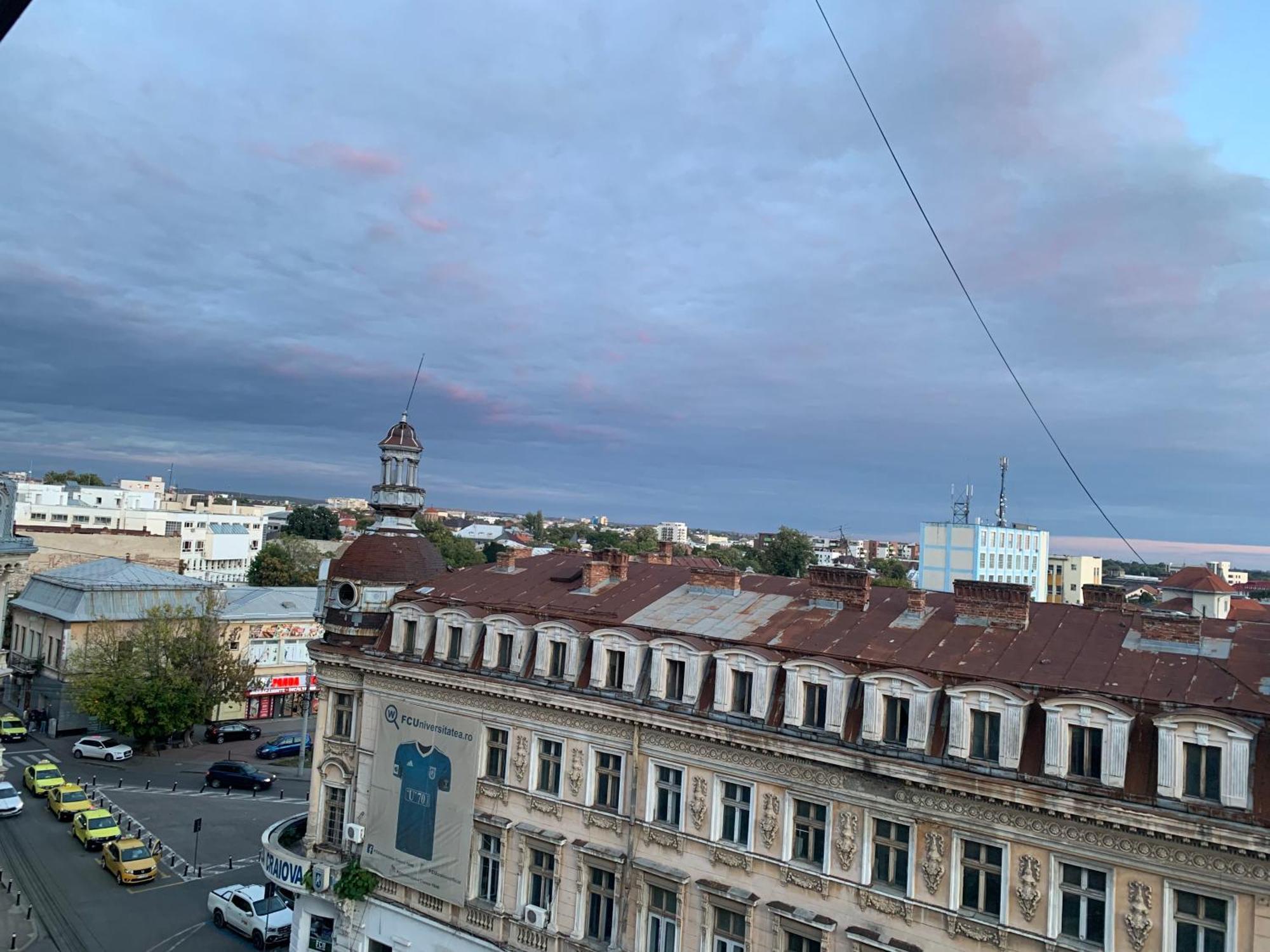 Minerva Ultracentral Apartment Craiova Exterior photo